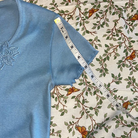 Women’s vintage boho baby blue crop top - Picture 7 of 9